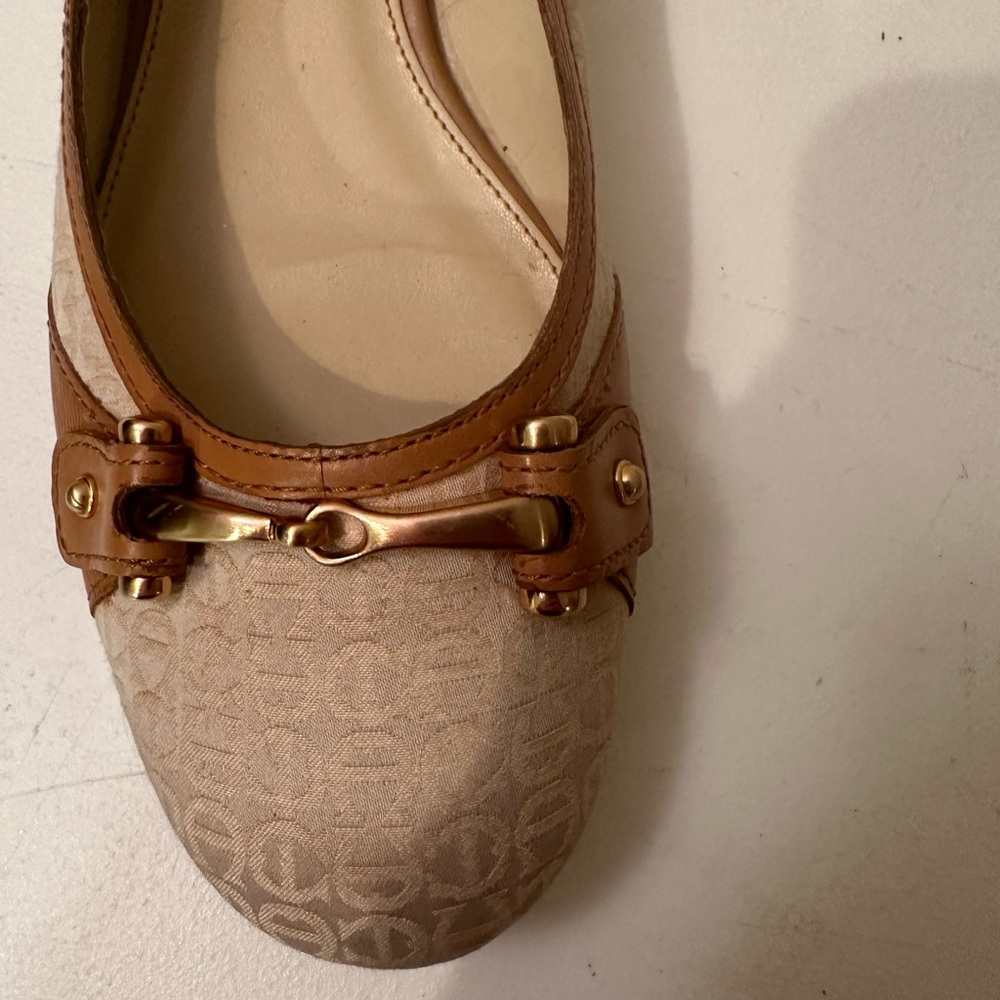 ETIENNE AIGNER vintage with light brown leather and light tan materials see pic - Picture 2 of 5